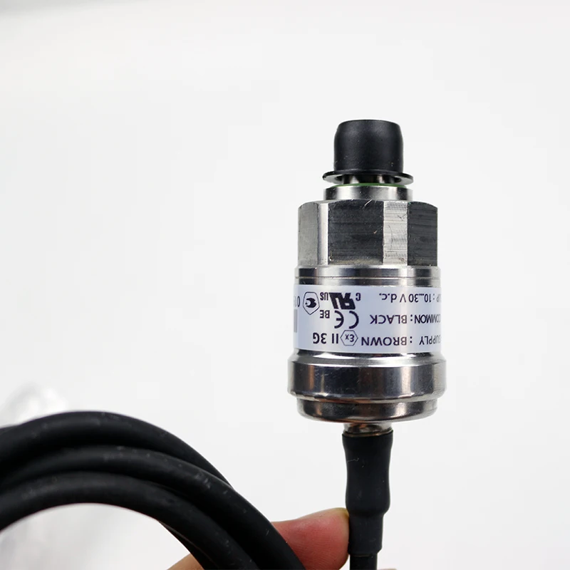 New original Danfoss MBS3000 060g1455 pressure sensor Voltage 30V IP67 Good anti vibration ability Pressure switch sensor
New original Danfoss MBS3000 060g1455 pressure sensor Voltage 30V IP67 Good anti vibration ability Pressure switch sensor