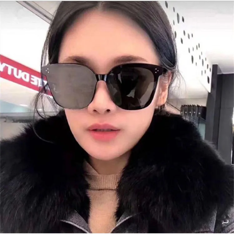 Star sunglasses female tide large frame square round face sunglasses male Internet celebrity glasses
Star sunglasses female tide large frame square round face sunglasses male Internet celebrity glasses