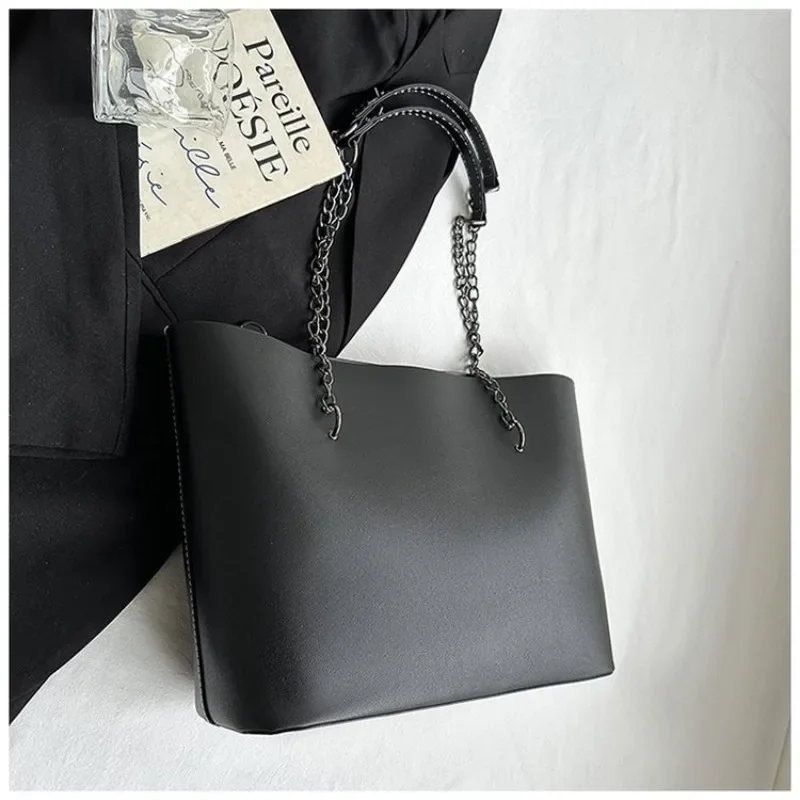 Модная дизайнерская сумка для подгузников для женщин: роскошная вместительная сумка-тоут, элегантная кожаная сумка через плечо, икона моды
Модная дизайнерская сумка для подгузников для женщин: роскошная вместительная сумка-тоут, элегантная кожаная сумка через плечо, икона моды