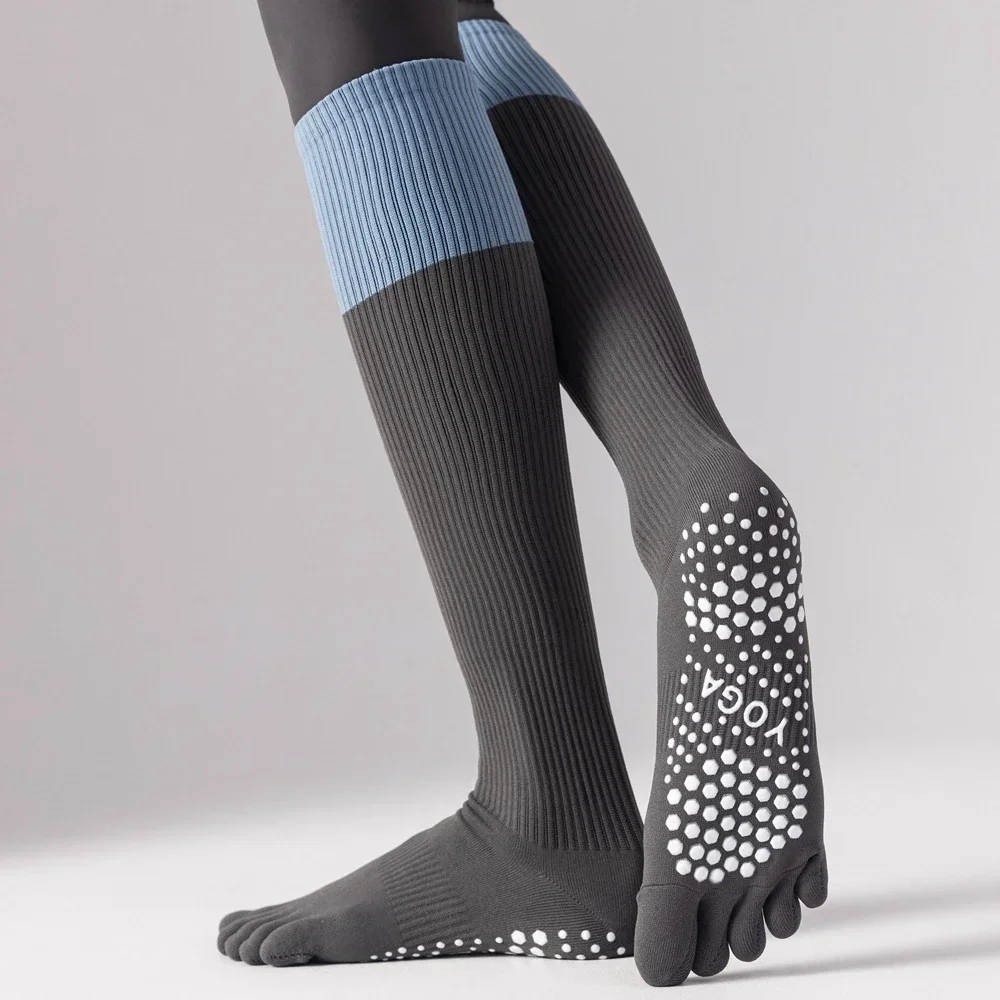 3 Pairs 2 ,1 PairsWomen Compression Yoga Socks with Grip Non-slip Long Sports Toe Socks Calf Pilates Five Finger Socks
3 Pairs 2 ,1 PairsWomen Compression Yoga Socks with Grip Non-slip Long Sports Toe Socks Calf Pilates Five Finger Socks