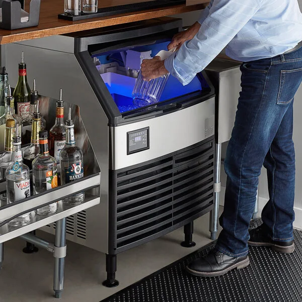 127kg/24h Air Cooled Cube Ice Making Machine with Digital Control Heavy-Duty Bar Counter Ice Maker
127kg/24h Air Cooled Cube Ice Making Machine with Digital Control Heavy-Duty Bar Counter Ice Maker