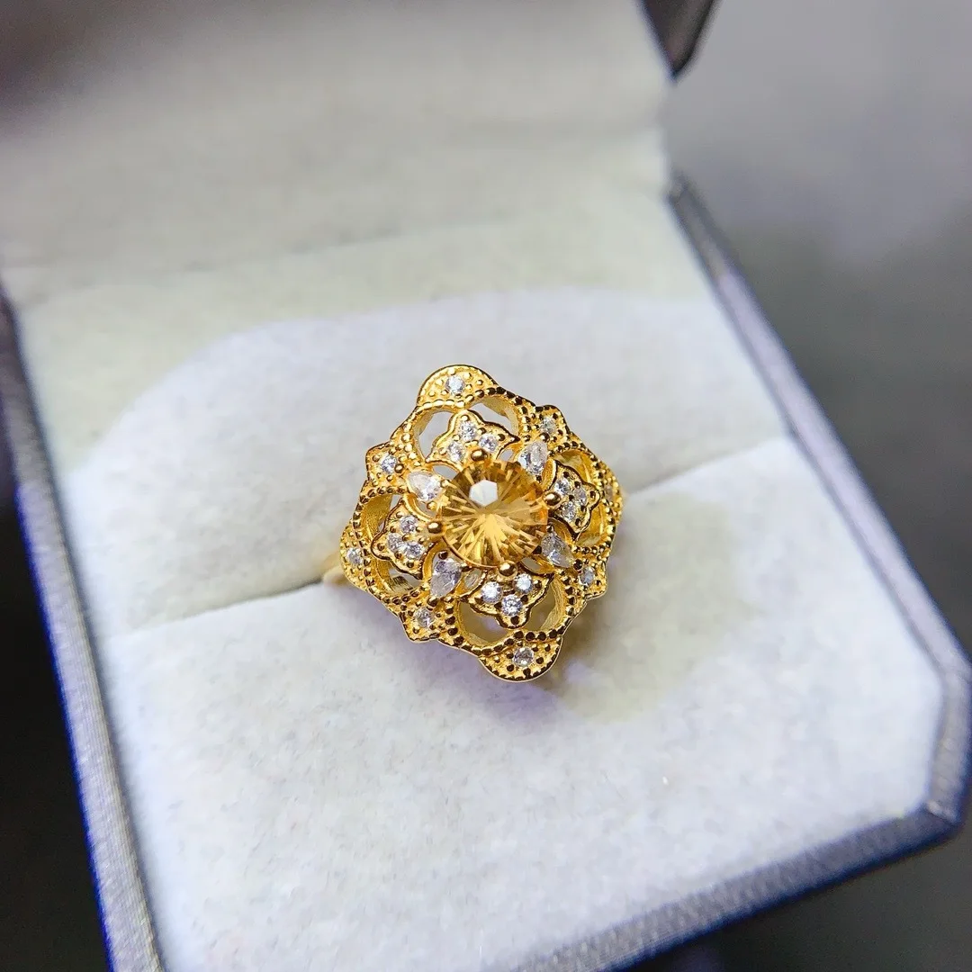 Style Designer S925 Pure Silver Ring Featuring A Beautiful Natural Crystal A Luxurious Jewelry Gift for The Fashionable Woman
Style Designer S925 Pure Silver Ring Featuring A Beautiful Natural Crystal A Luxurious Jewelry Gift for The Fashionable Woman