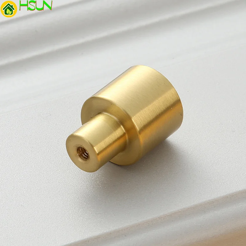 New all copper solid bedroom wardrobe door handle Chinese single hole furniture drawer handle golden TV cabinet handle
New all copper solid bedroom wardrobe door handle Chinese single hole furniture drawer handle golden TV cabinet handle