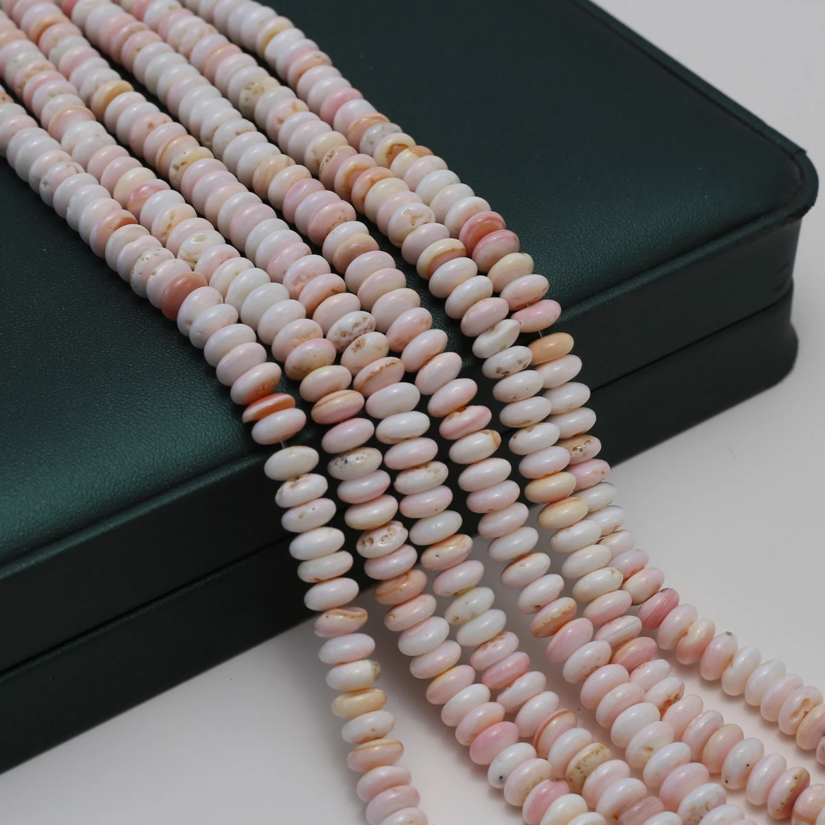 2025 Natural Shell Abacus Beads Pink Shell Loose Spacer Beaded for Women Men Making DIY Jewerly Necklace Bracelet 4x8mm
2025 Natural Shell Abacus Beads Pink Shell Loose Spacer Beaded for Women Men Making DIY Jewerly Necklace Bracelet 4x8mm