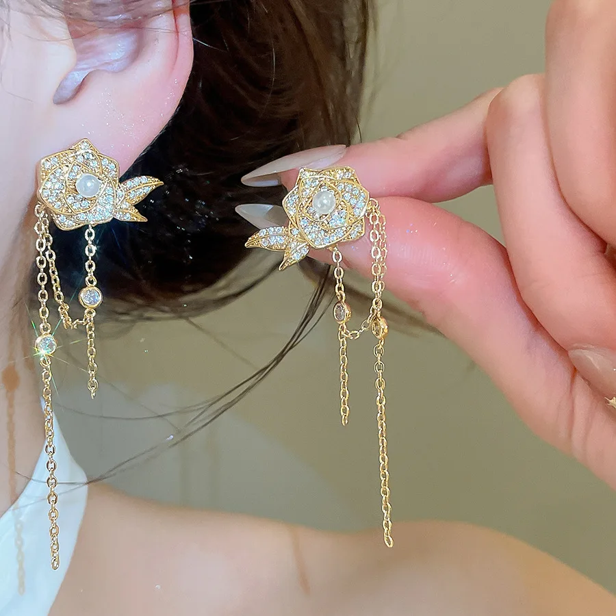 Luxury Retro 18K Real Gold Plated 925 Sterling Silver Pin Full Zircon Pearl Earrings Exquisite High Sense Stud Earrings Jewelry
Luxury Retro 18K Real Gold Plated 925 Sterling Silver Pin Full Zircon Pearl Earrings Exquisite High Sense Stud Earrings Jewelry