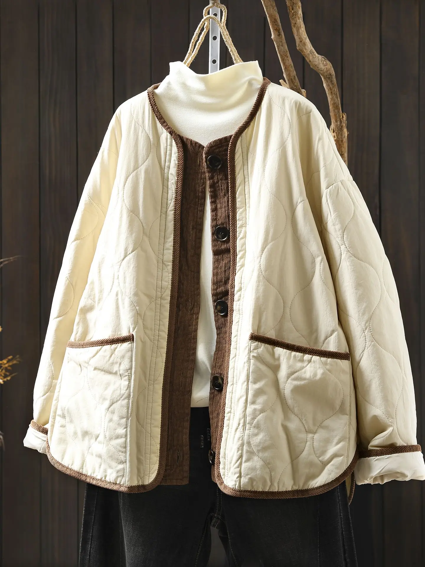 Spring and Autumn Women's Cotton Jacket Loose Round Neck Splicing Casual Jacket
Spring and Autumn Women's Cotton Jacket Loose Round Neck Splicing Casual Jacket