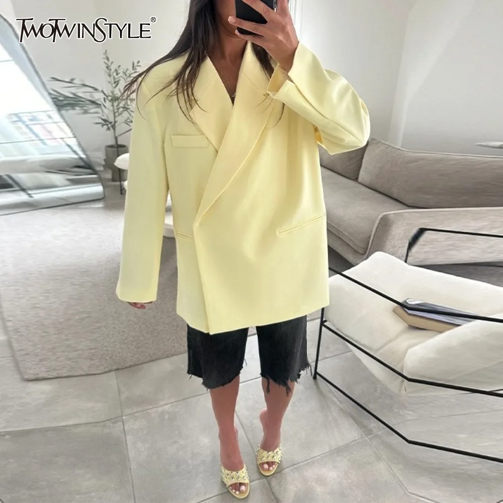 TWOTWINSTYLE Solid Loose Casual Elegant Blazers for Women Lapel Long Sleeve Minimalist Temperament Coats Female New
TWOTWINSTYLE Solid Loose Casual Elegant Blazers for Women Lapel Long Sleeve Minimalist Temperament Coats Female New