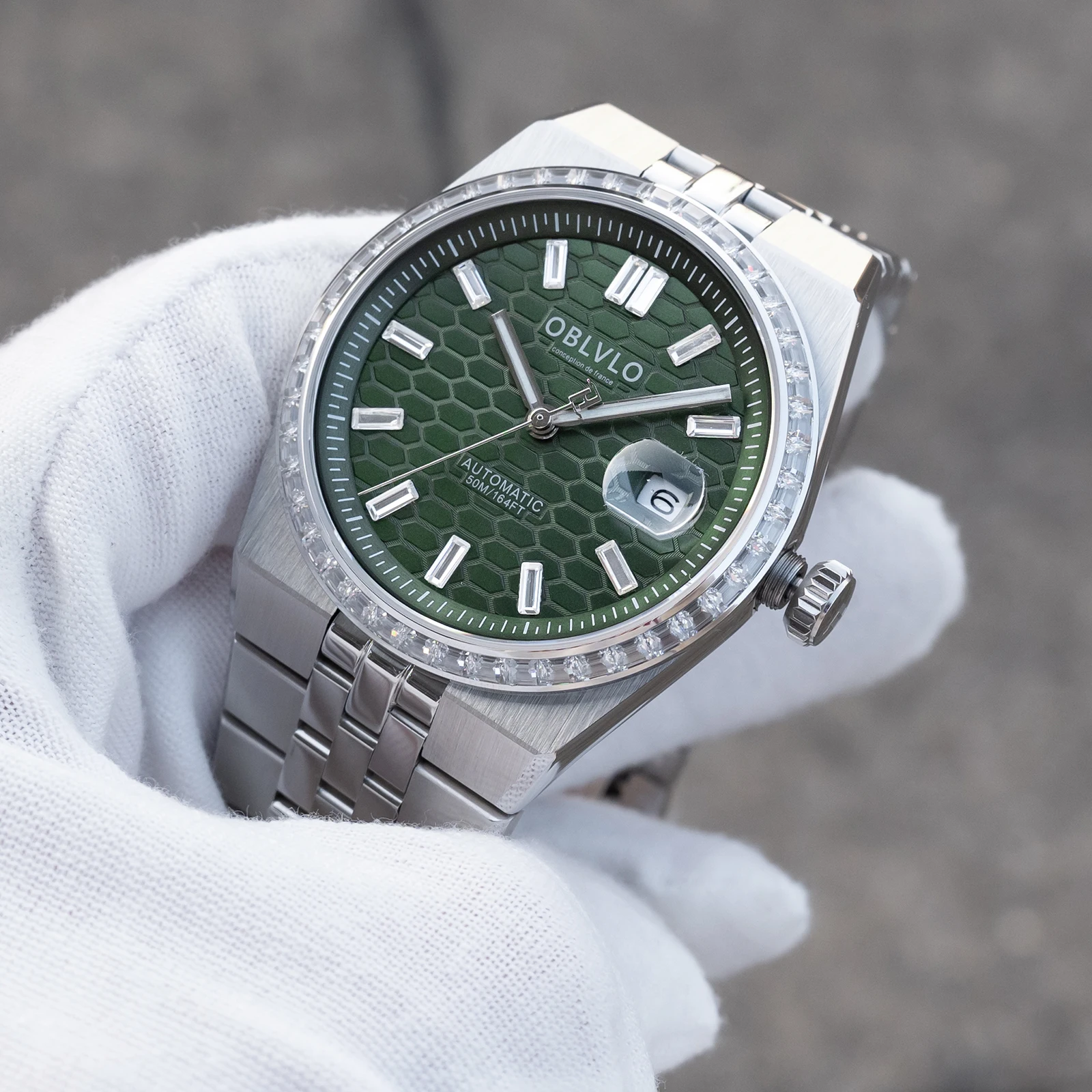 Мужские элегантные механические часы OBLVLO с зеленым циферблатом, кристаллическим безелем, водонепроницаемые, с датой, на браслете, автоматические, винтажные, RX-LD-D
Мужские элегантные механические часы OBLVLO с зеленым циферблатом, кристаллическим безелем, водонепроницаемые, с датой, на браслете, автоматические, винтажные, RX-LD-D