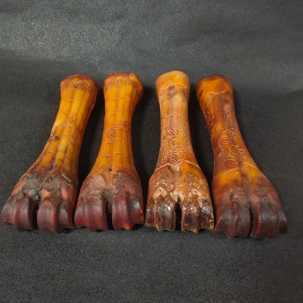 A pair of pure beef bone rulers for collectibles, with a fine specification of about 14.6 cm, randomly shipped.
A pair of pure beef bone rulers for collectibles, with a fine specification of about 14.6 cm, randomly shipped.