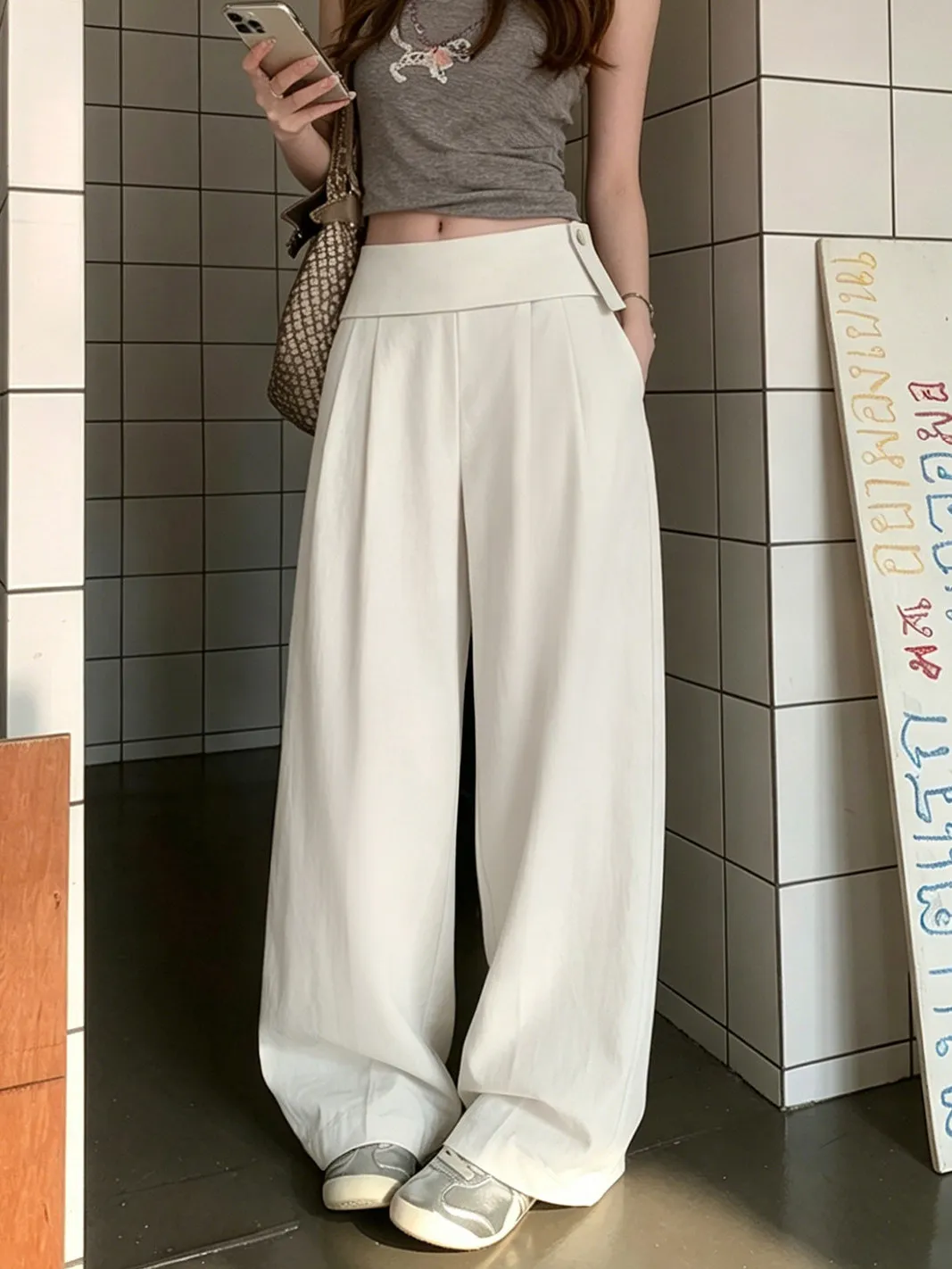 Elegant High Waist Draped Casual Pants Women's Loose Wide Leg Pants Summer Versatile Slimming Pure Color Fashionable Trousers
Elegant High Waist Draped Casual Pants Women's Loose Wide Leg Pants Summer Versatile Slimming Pure Color Fashionable Trousers