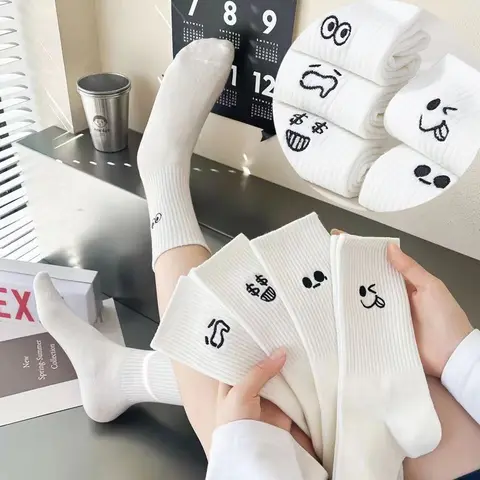 10 paia di calzini bianchi da donna invernali divertenti cartoni animati calzini carini tubo centrale calzini alla moda con motivo espressione del viso calzini casual per ragazze