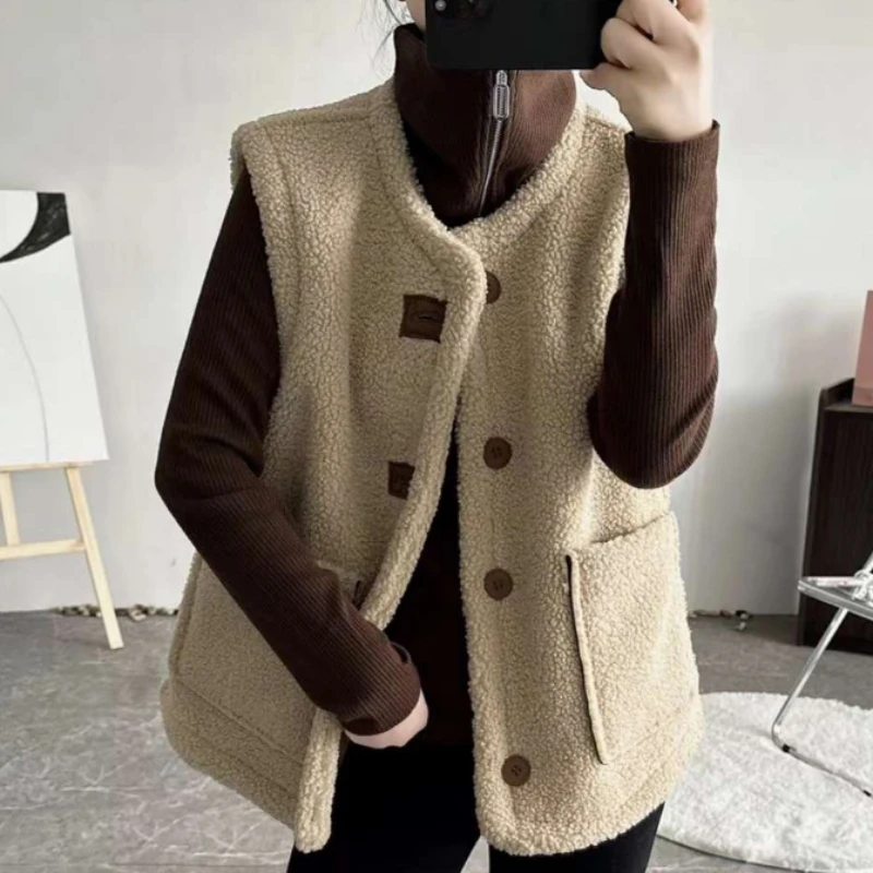 Lamb Wool Lined Retro Crop Vest for Ladies Brown Double Face Velvet Autumn Winter Warmth Streetwear
Lamb Wool Lined Retro Crop Vest for Ladies Brown Double Face Velvet Autumn Winter Warmth Streetwear