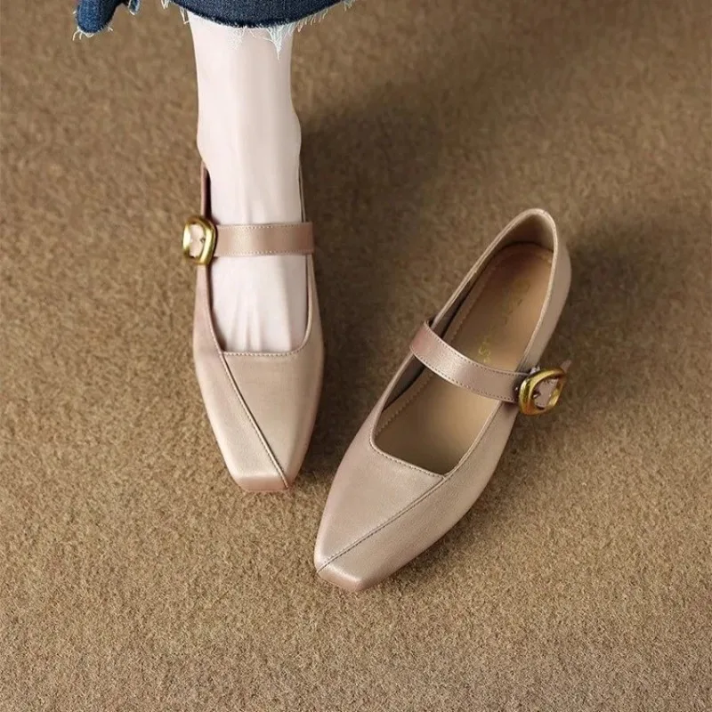 2025 Women's Casual Walking Shoes Non-slip Lightweight Shoes for Women Breathable Solid Vintage Elegant and Comfortable Shoes
2025 Women's Casual Walking Shoes Non-slip Lightweight Shoes for Women Breathable Solid Vintage Elegant and Comfortable Shoes