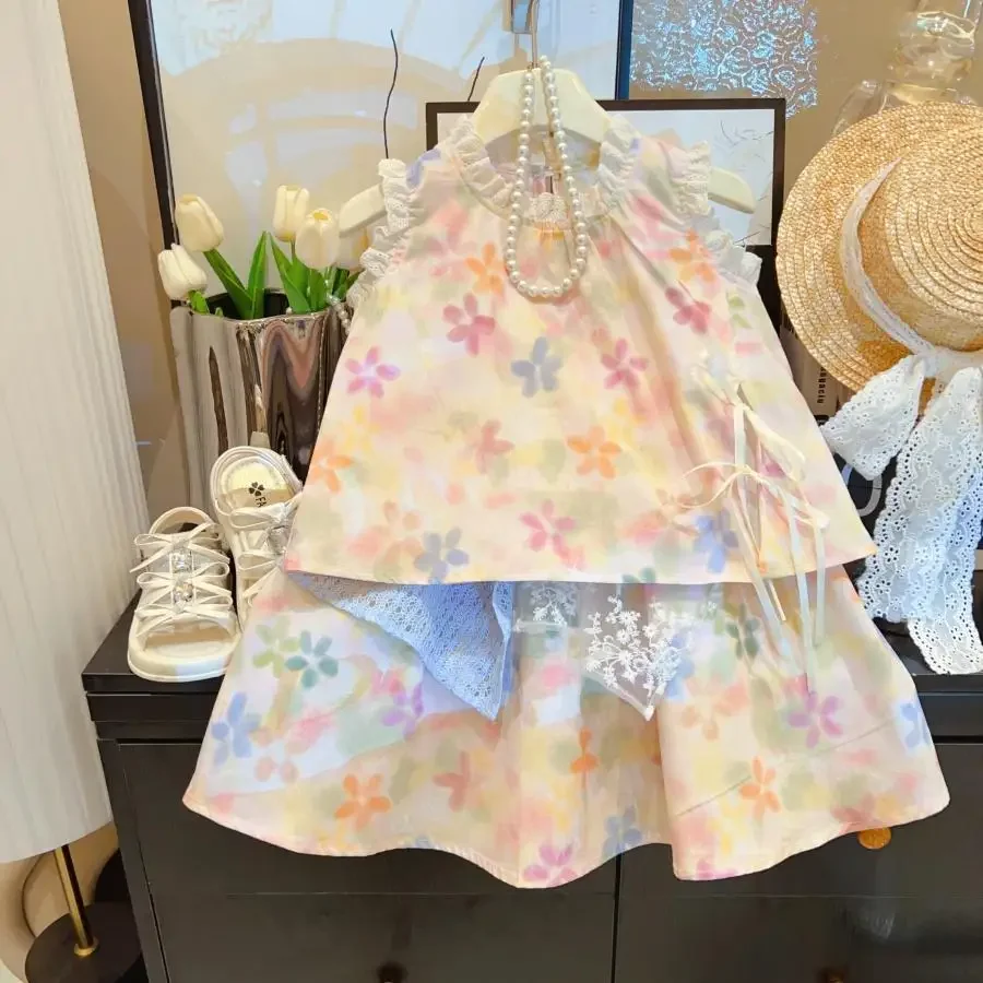 Girls' Summer Children's Clothing French Countryside Style Set, Children's Baby Floral Lace Vest 2025 Two-piece Set
Girls' Summer Children's Clothing French Countryside Style Set, Children's Baby Floral Lace Vest 2025 Two-piece Set