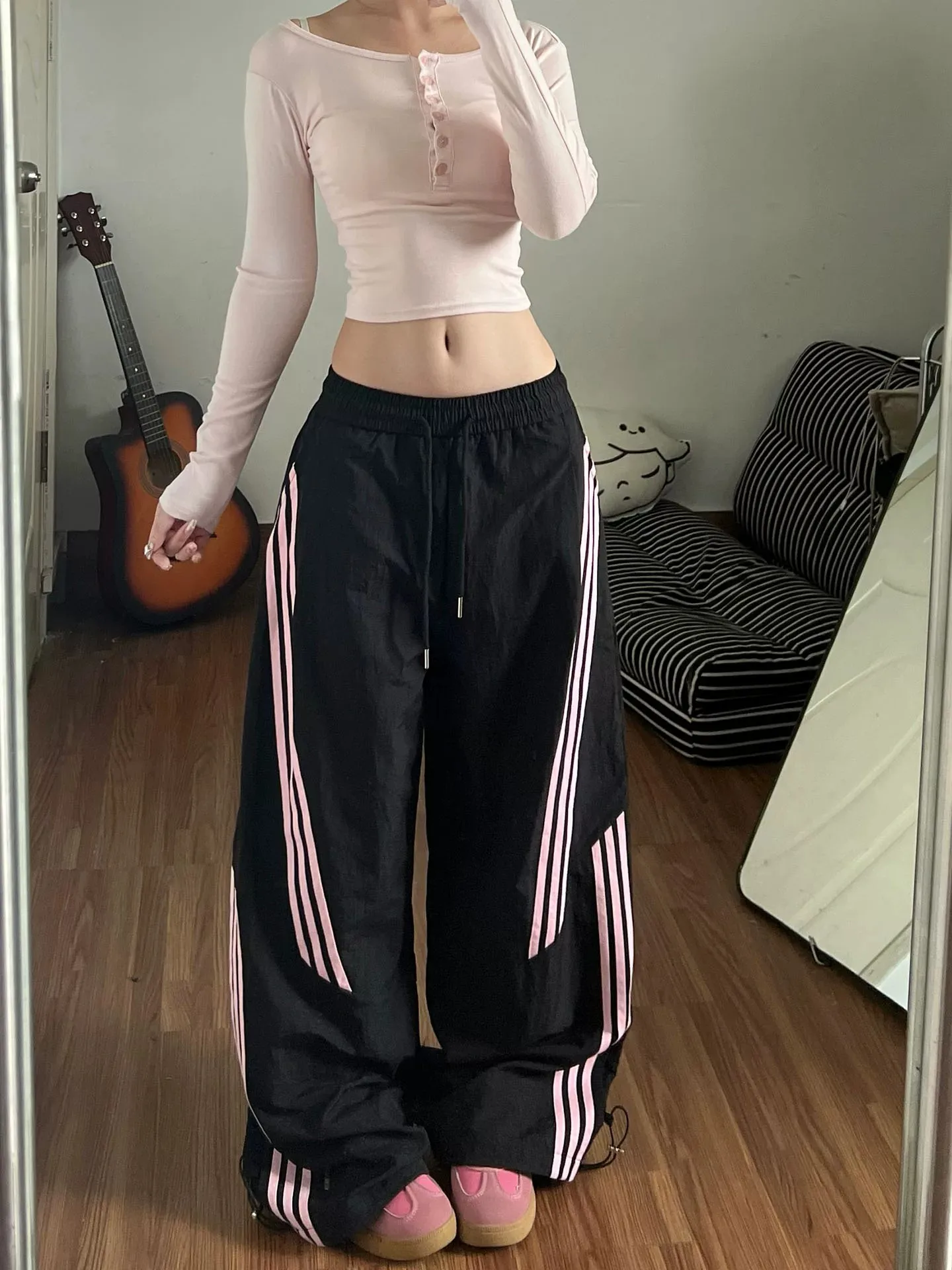 High Waist Cargo Pants Women's Summer 2026 Casual Sporty Striped Design Parachute Soldier Workwear Trousers Wide Leg Pants
High Waist Cargo Pants Women's Summer 2026 Casual Sporty Striped Design Parachute Soldier Workwear Trousers Wide Leg Pants