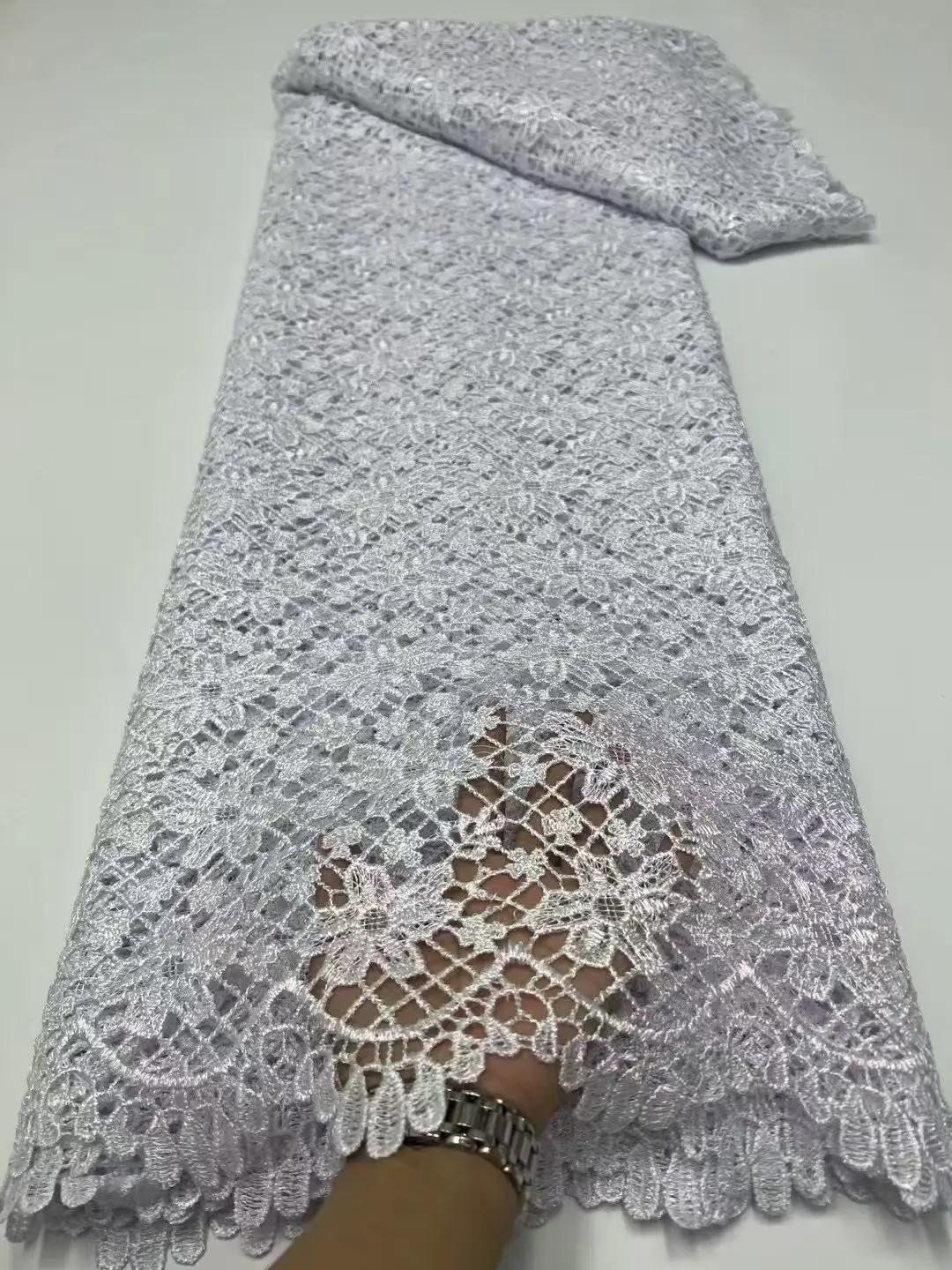 hot sale AFrican white color Embroidery High Quality With Gorgeous Pattern FAbric French Tulle Net Fabric Sewing dress
hot sale AFrican white color Embroidery High Quality With Gorgeous Pattern FAbric French Tulle Net Fabric Sewing dress