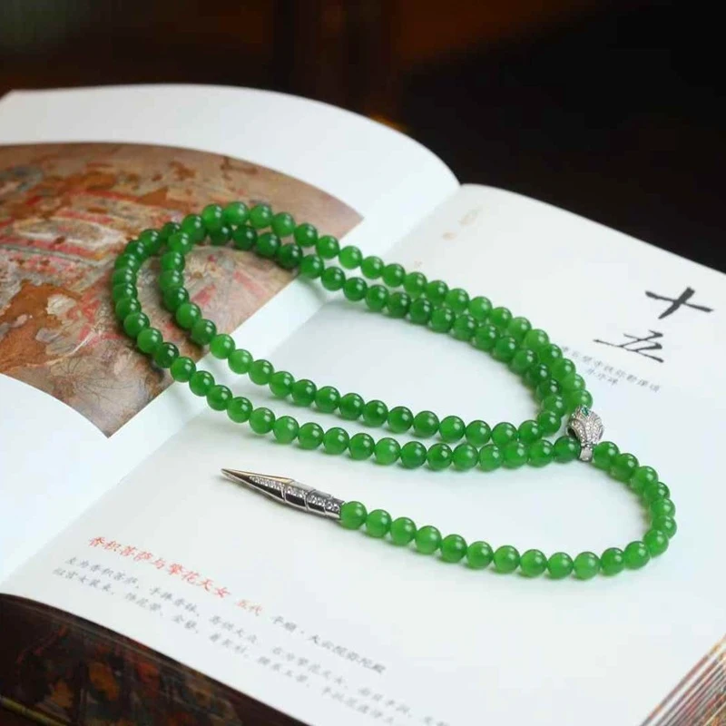 Natural Hotan , Russian Jadeite, Green Fluorescent Jade Bead Necklace
Natural Hotan , Russian Jadeite, Green Fluorescent Jade Bead Necklace