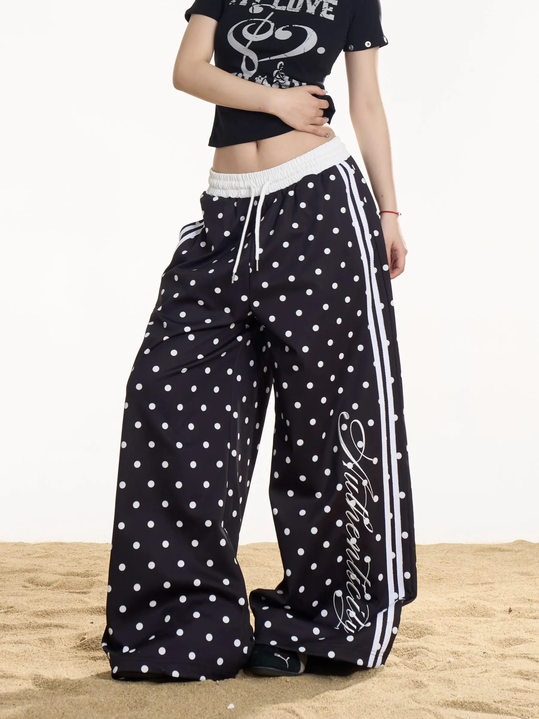 Onlpp American Retro Lazy Polka Dot Wide Leg Pants Women Summer Loose Elastic Waist Casual Sports Long Pants Ladies Trousers
Onlpp American Retro Lazy Polka Dot Wide Leg Pants Women Summer Loose Elastic Waist Casual Sports Long Pants Ladies Trousers
