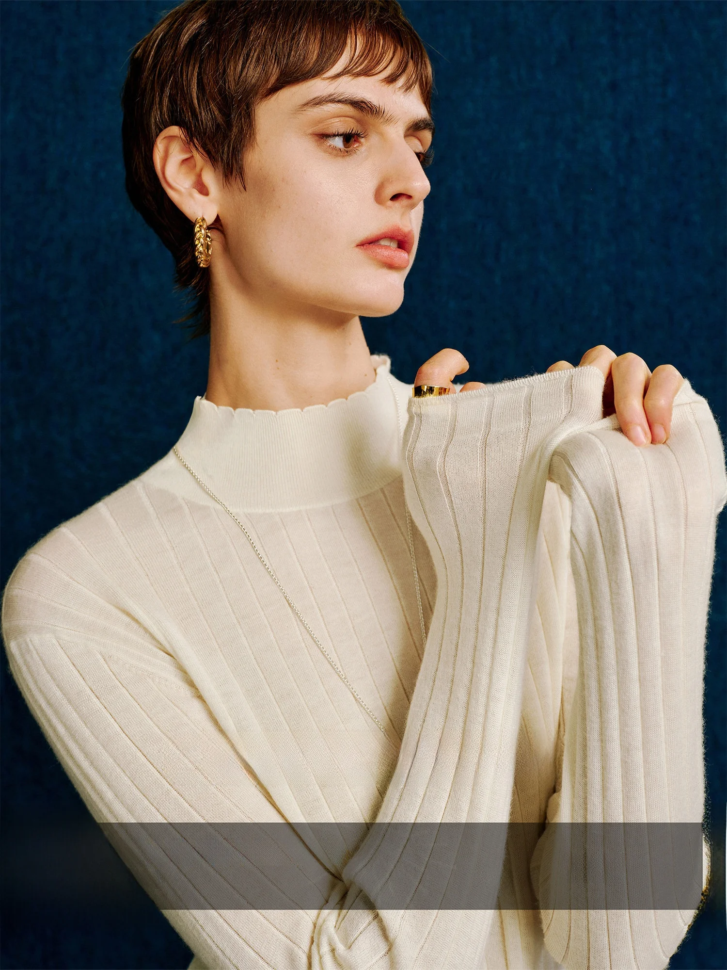 CA Romantic Sle Women's Knitted Camere Base irt f High Collar Long Sve Regular Length Spring Faion
CA Romantic Sle Women's Knitted Camere Base irt f High Collar Long Sve Regular Length Spring Faion