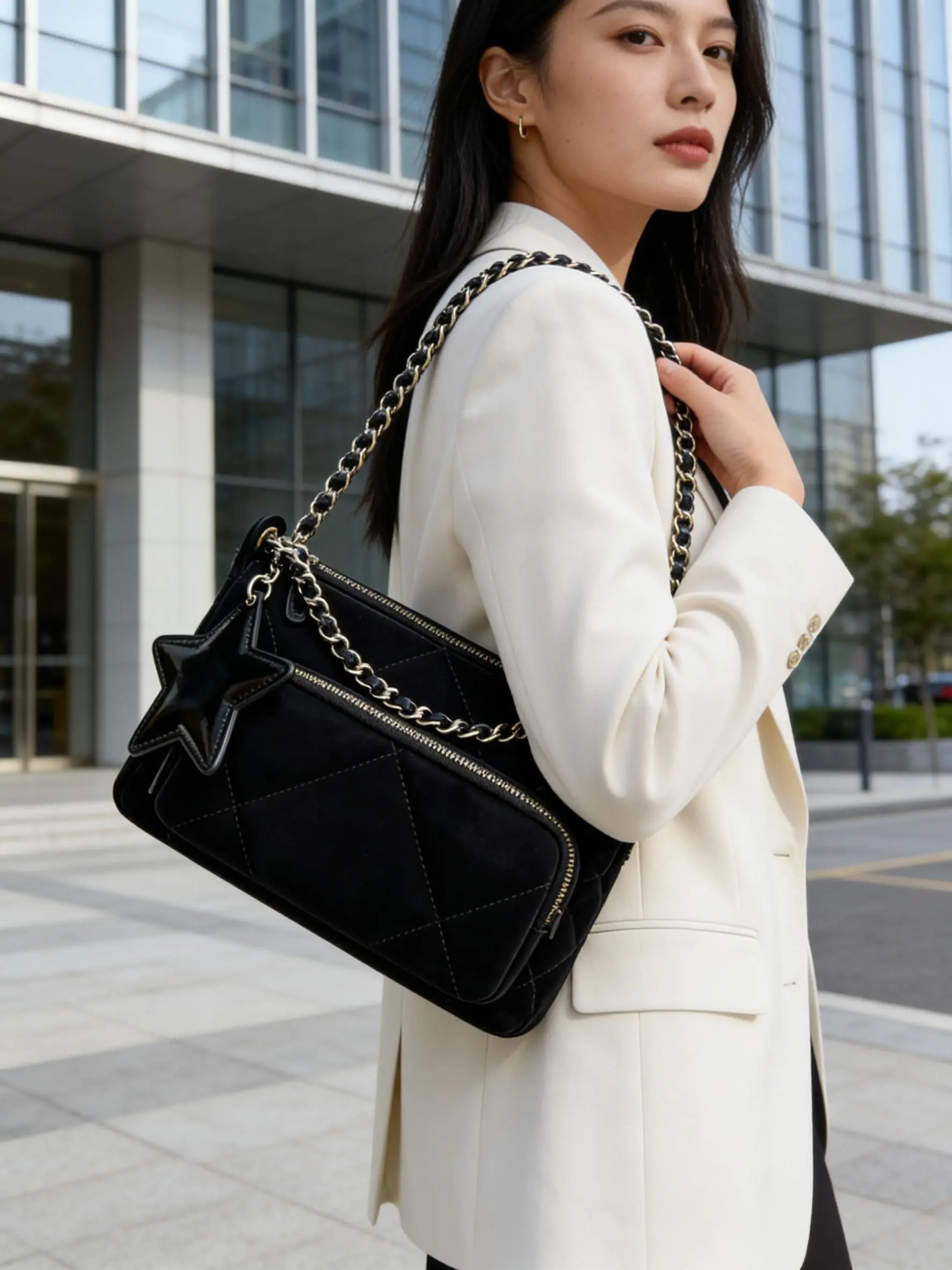 Chain Single-Shoulder Bag Star Pendant Luxury Women's Handbag for Daily Use
Chain Single-Shoulder Bag Star Pendant Luxury Women's Handbag for Daily Use