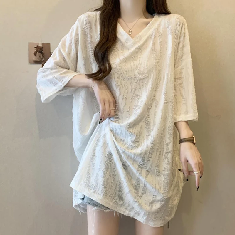 Women Oversized Vintage Worn-out Ripped V-neck Mid-Length T-shirt Loose Cover Fat Casual Short Sleeve Soft Basic Top Daily Wear
Women Oversized Vintage Worn-out Ripped V-neck Mid-Length T-shirt Loose Cover Fat Casual Short Sleeve Soft Basic Top Daily Wear