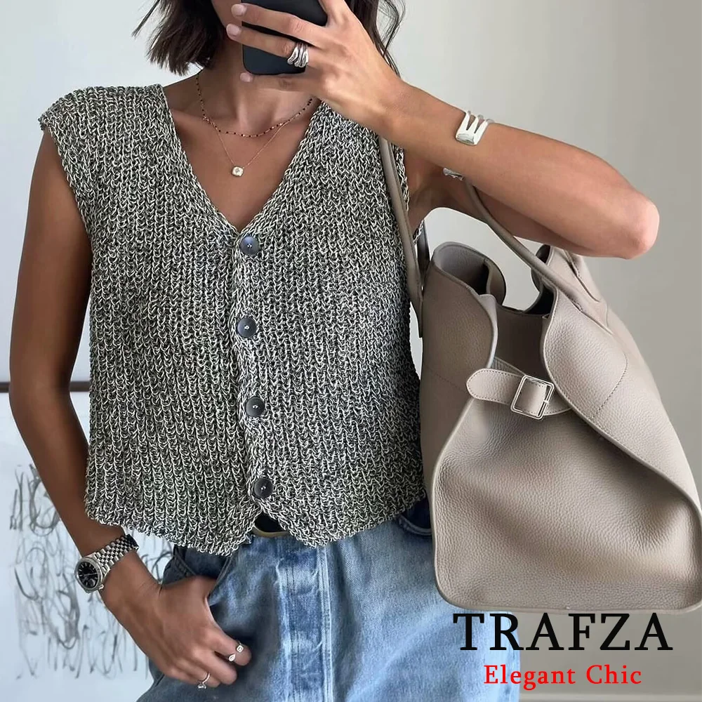 TRAFZA Fashion 2025 Spring Autumn Gray Solid Women Knit Vest Button V-neck Vest Tops Casual Office Date Communter Party Vest
TRAFZA Fashion 2025 Spring Autumn Gray Solid Women Knit Vest Button V-neck Vest Tops Casual Office Date Communter Party Vest