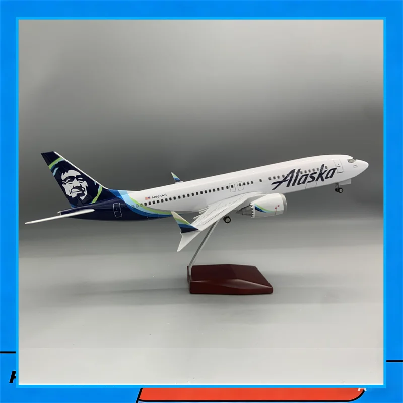 Модель самолета Alaska Airlines 737, 47 см, со светодиодами и вращающимися колесами, статическая имитация самолета для коллекции и в подарок
Модель самолета Alaska Airlines 737, 47 см, со светодиодами и вращающимися колесами, статическая имитация самолета для коллекции и в подарок