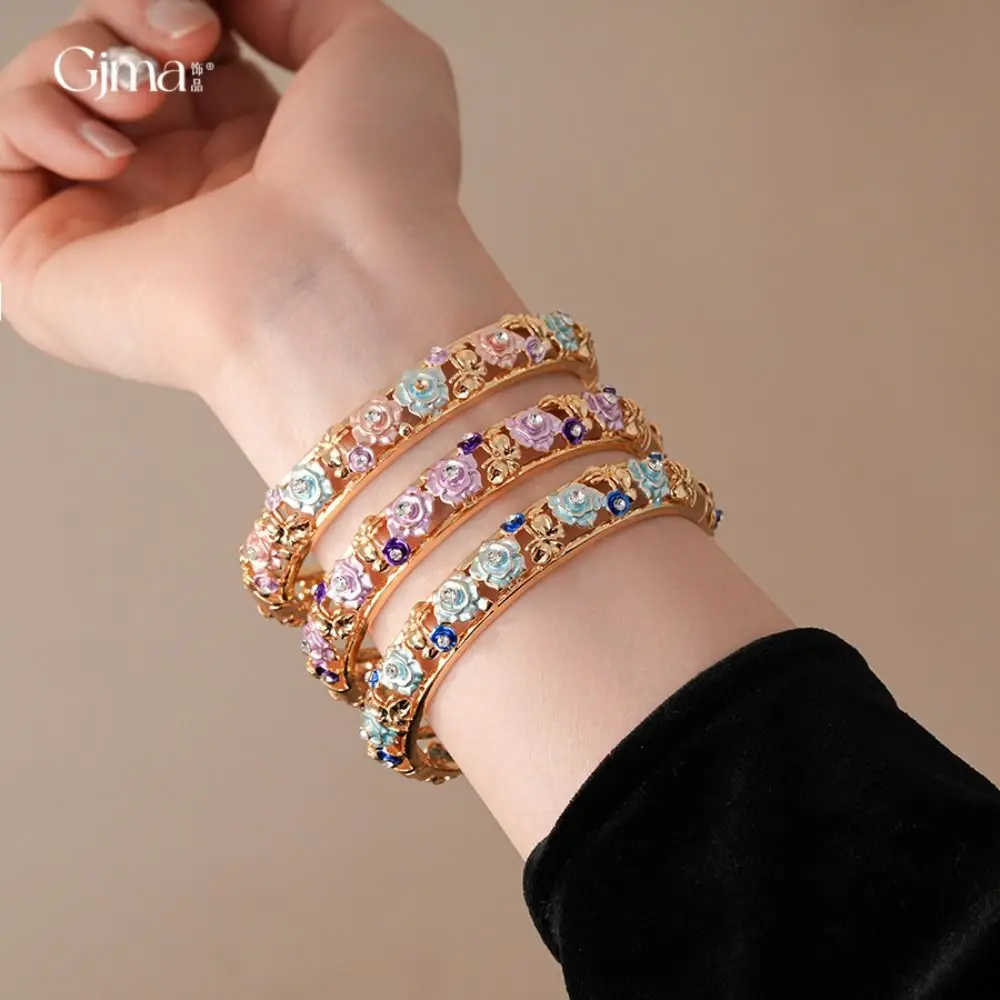 Double Bangle Vintage Cloisonne Bangle Chinese Classic Hollow Out Flower Bangle Traditional Vintage Women's Hand Bracelet Girls
Double Bangle Vintage Cloisonne Bangle Chinese Classic Hollow Out Flower Bangle Traditional Vintage Women's Hand Bracelet Girls