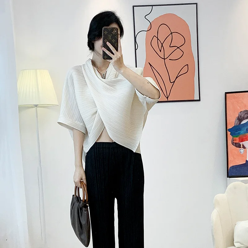 Miyake Pleated Top Women Fashionable High-End Design Short-Sleeved T-shirt Women Summer Elegant Slim Fit All-Matching Short Tops
Miyake Pleated Top Women Fashionable High-End Design Short-Sleeved T-shirt Women Summer Elegant Slim Fit All-Matching Short Tops