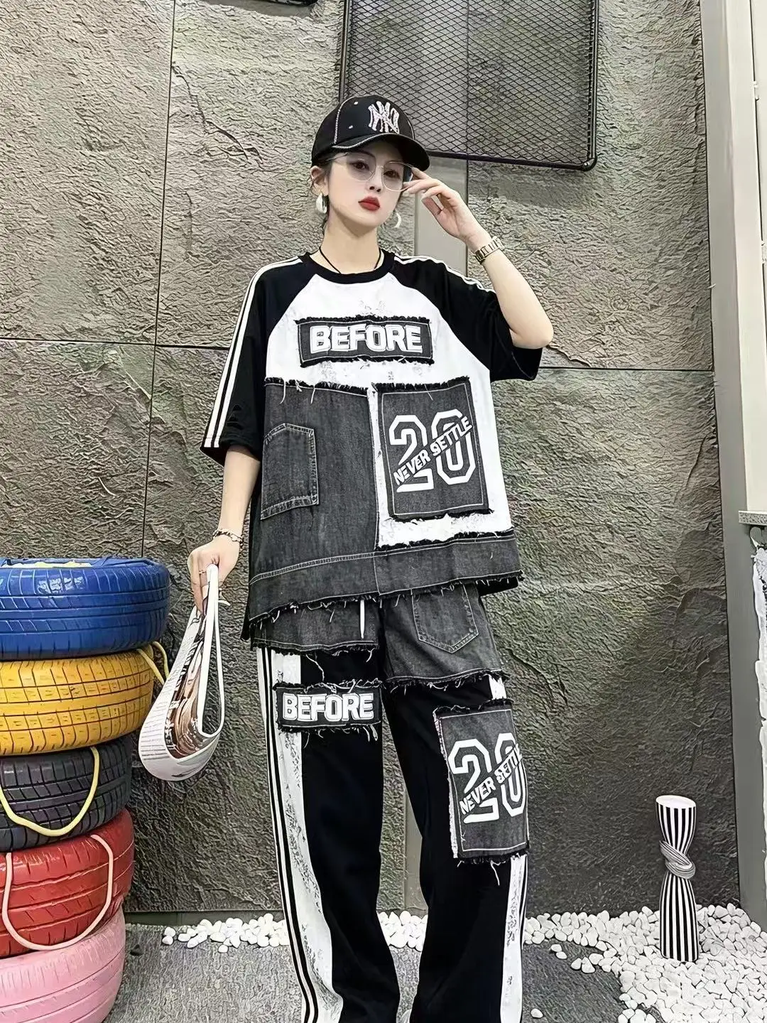 2026 Summer European Fashion Women 2PCS Set Denim Splicing Number 20 Print Bright Color Lace Short Sleeve Top + Pants Casual Tra
2026 Summer European Fashion Women 2PCS Set Denim Splicing Number 20 Print Bright Color Lace Short Sleeve Top + Pants Casual Tra