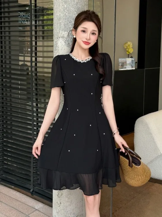 Diamond Embedded round Neck Dress Women's Summer New Waist Cinching Slim Short Sleeve Black Mid-Length A-Line Skirt
Diamond Embedded round Neck Dress Women's Summer New Waist Cinching Slim Short Sleeve Black Mid-Length A-Line Skirt