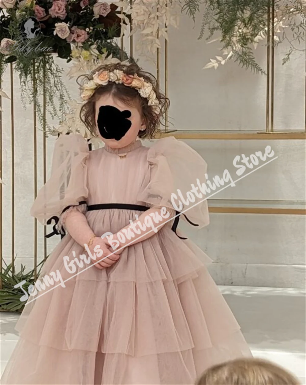 Custom Girls Party Dresses Black Belt High Collar Bubble Short Sleeve Fluffy Layering Children's Birthday Party Dress
Custom Girls Party Dresses Black Belt High Collar Bubble Short Sleeve Fluffy Layering Children's Birthday Party Dress