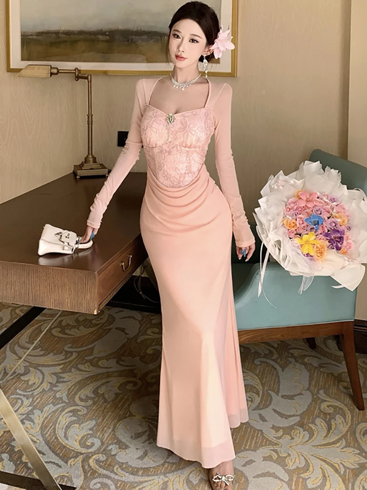 Autumn Winter Pink Mesh Patchwork Lace Jacquard Dress Women Long Sleeve Square Collar Sexy Dress 2025 Elegant Luxury Party Dress
Autumn Winter Pink Mesh Patchwork Lace Jacquard Dress Women Long Sleeve Square Collar Sexy Dress 2025 Elegant Luxury Party Dress