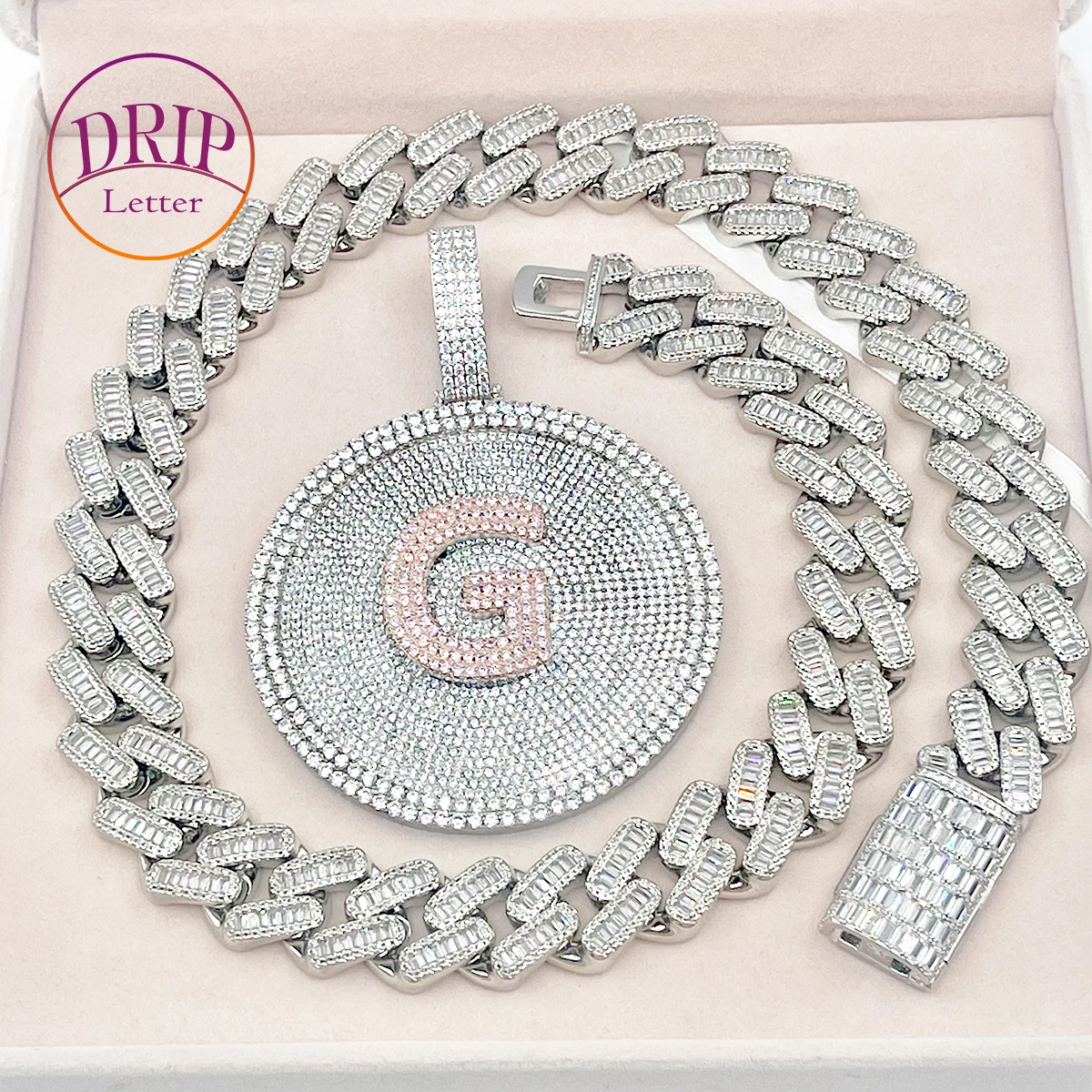 Drip Letter Iced Out Disc Custom Name Plates Personalized Pendant Customized Jewelry for Women Micro Pave Prong Setting Charms
Drip Letter Iced Out Disc Custom Name Plates Personalized Pendant Customized Jewelry for Women Micro Pave Prong Setting Charms