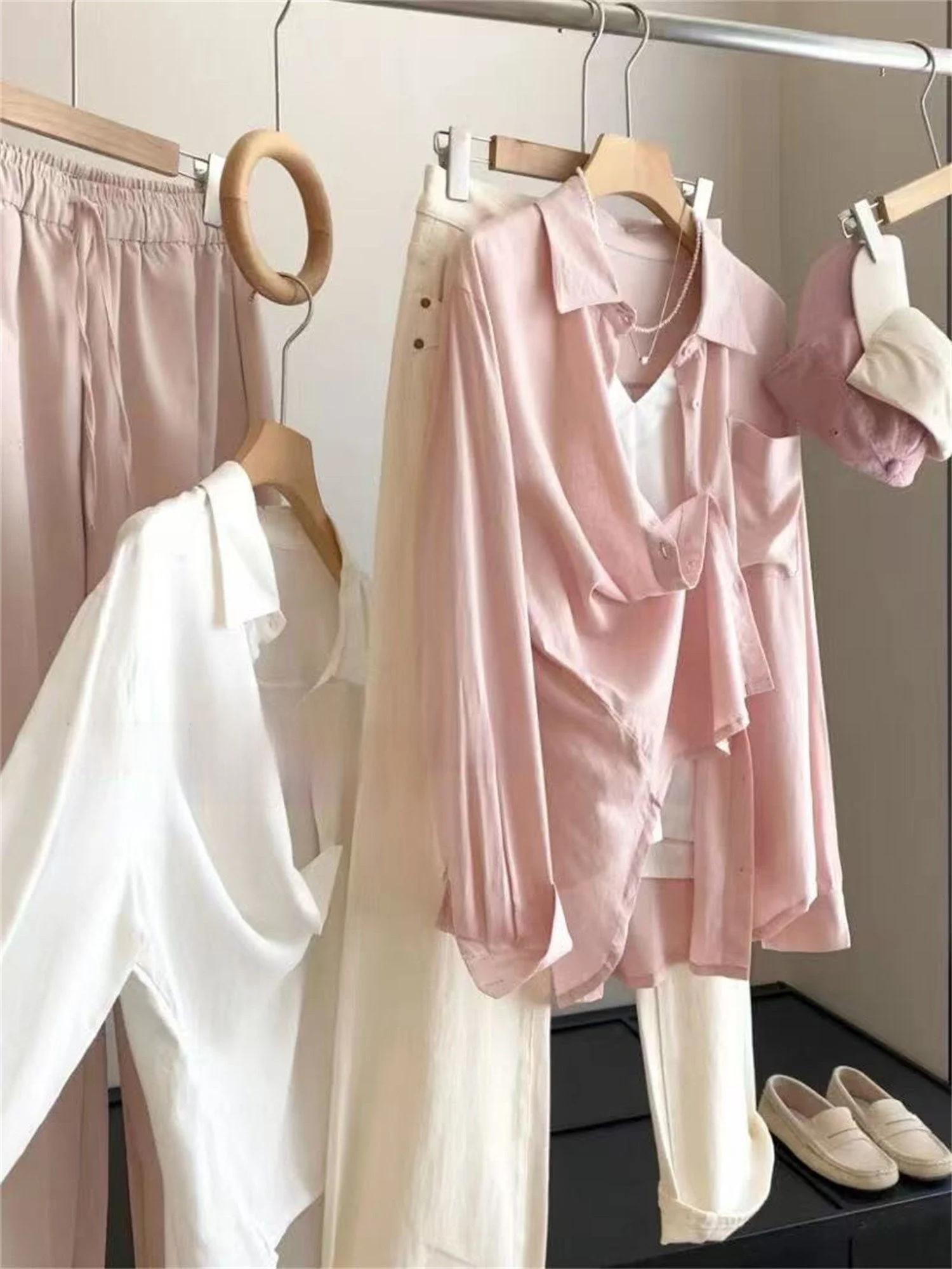 Pink Long Sleeve Sun Protection Shirt Women's Summer Thin Breathable Loose Collar Shirt Outerwear Cardigan Top Open Cardigan
Pink Long Sleeve Sun Protection Shirt Women's Summer Thin Breathable Loose Collar Shirt Outerwear Cardigan Top Open Cardigan