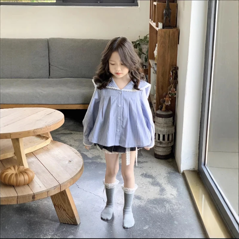 Новинка: Корейская вышитая рубашка для девочек 2026 года, милая блузка в полоску с матросским воротником, весенняя блузка в стиле преппи для детей
Новинка: Корейская вышитая рубашка для девочек 2026 года, милая блузка в полоску с матросским воротником, весенняя блузка в стиле преппи для детей