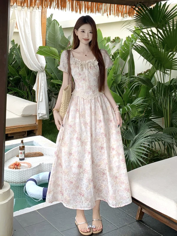 Sweet Floral Print Summer Dress for plus Size Women Bubble Sleeve Conceal Meat Show Slim Small Gentle Fairy Skirt Women
Sweet Floral Print Summer Dress for plus Size Women Bubble Sleeve Conceal Meat Show Slim Small Gentle Fairy Skirt Women