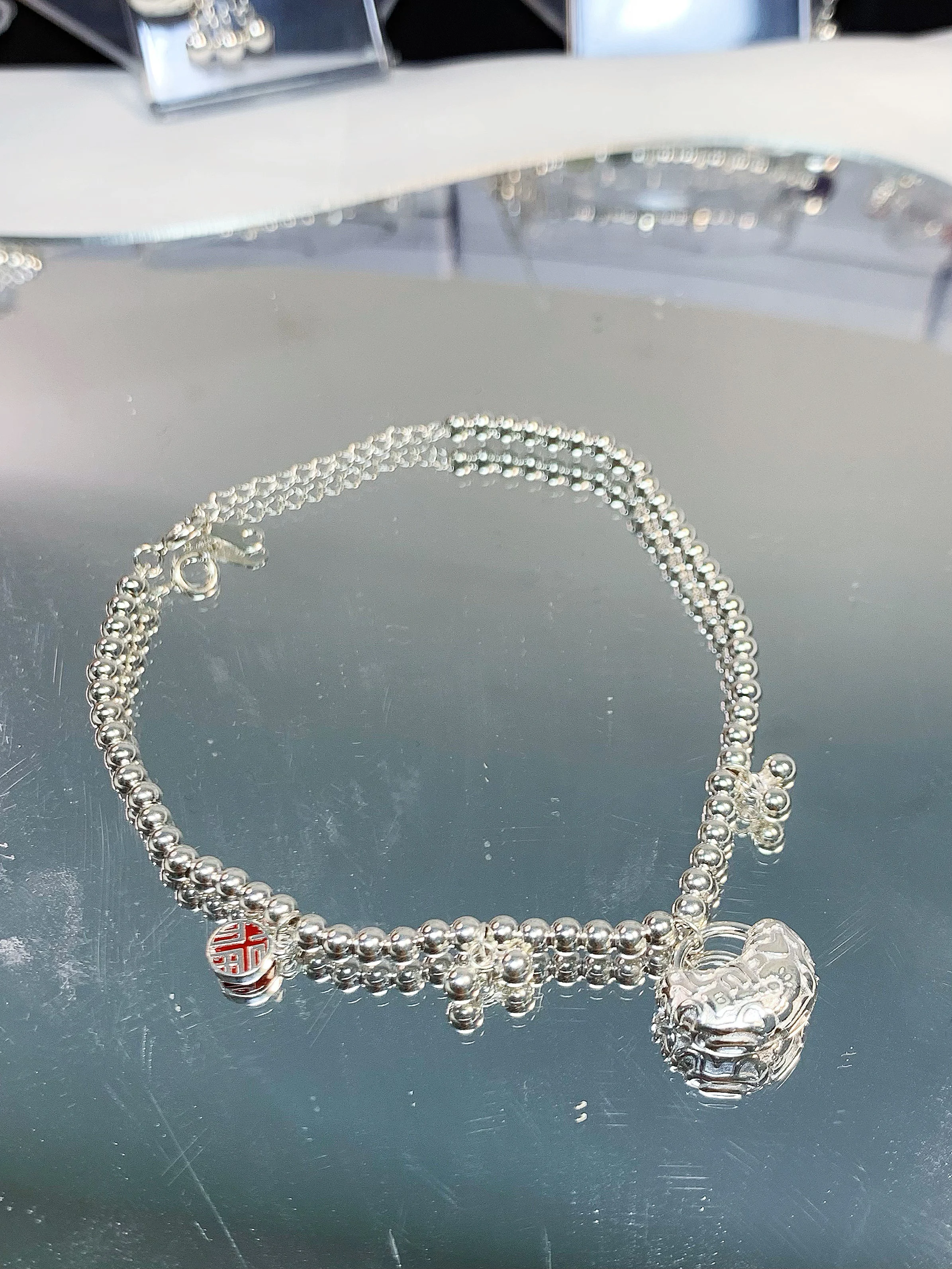 "Go mall" 925 silver bracelet for women, peace Lock, Fu brand, niche design, high-end style, versatile bracelet
"Go mall" 925 silver bracelet for women, peace Lock, Fu brand, niche design, high-end style, versatile bracelet