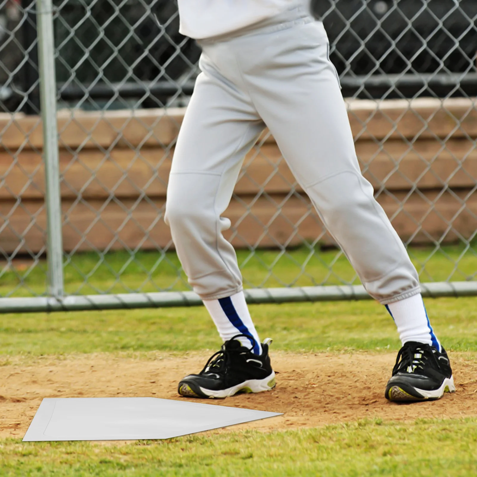 2pcs Home Plates Baseball Plates Durable Tpe Material Slip-Resistant Lightweight Portable Outdoor Spot Markers For Baseball
2pcs Home Plates Baseball Plates Durable Tpe Material Slip-Resistant Lightweight Portable Outdoor Spot Markers For Baseball