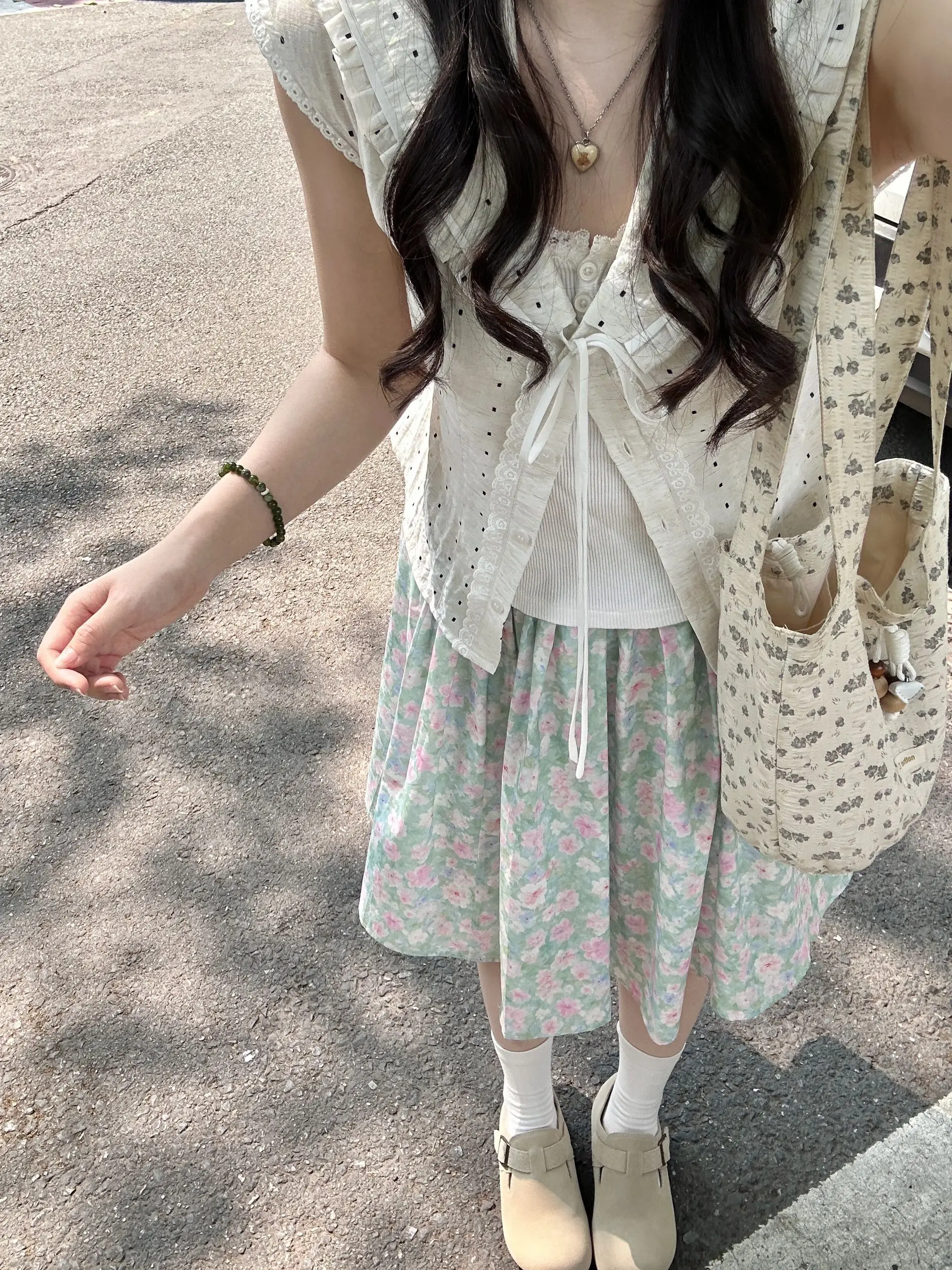 Summer Sweet Girl Floral A-Line Skirt And Shirt Two-Piece Set Women's Sleeveless Navy Collar Polka Dot Casual Fashion
Summer Sweet Girl Floral A-Line Skirt And Shirt Two-Piece Set Women's Sleeveless Navy Collar Polka Dot Casual Fashion