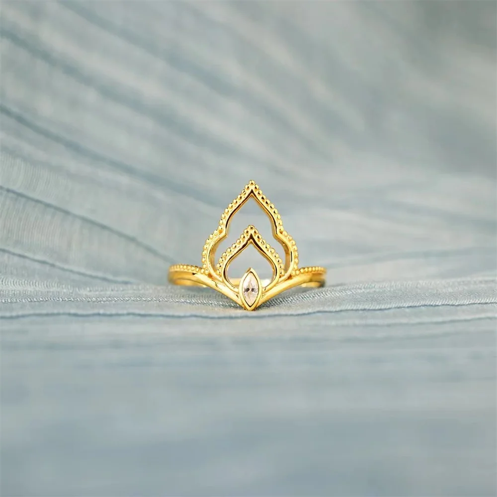 Европейское и американское винтажное кольцо из стерлингового серебра S925, золотое пламя, минималистское женское индексное кольцо
Европейское и американское винтажное кольцо из стерлингового серебра S925, золотое пламя, минималистское женское индексное кольцо