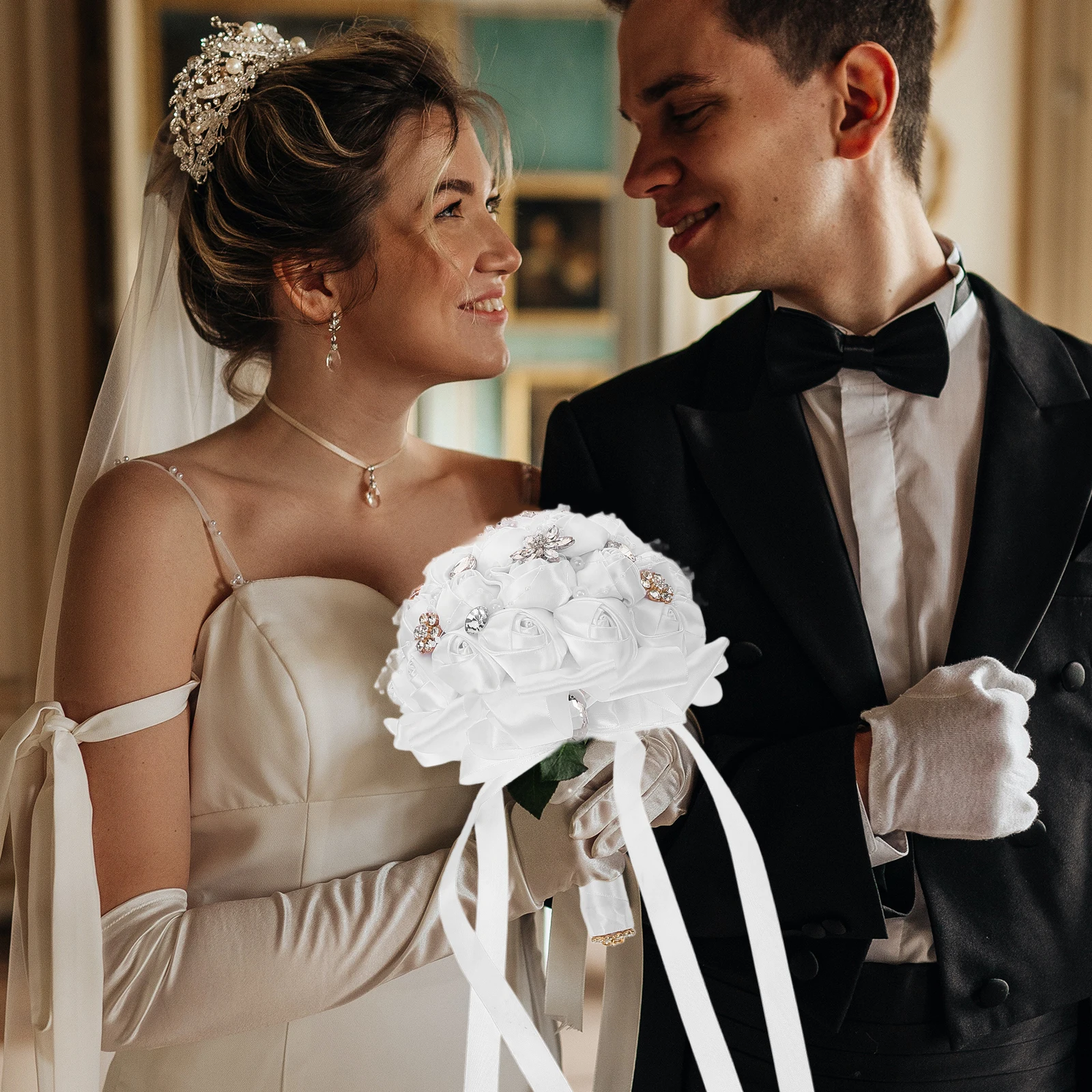 Artificial Wedding Bouquet Lavender Bridal Flowers Realistic Foam Material Rhinestone Decor Bridesmaid Holding
Artificial Wedding Bouquet Lavender Bridal Flowers Realistic Foam Material Rhinestone Decor Bridesmaid Holding