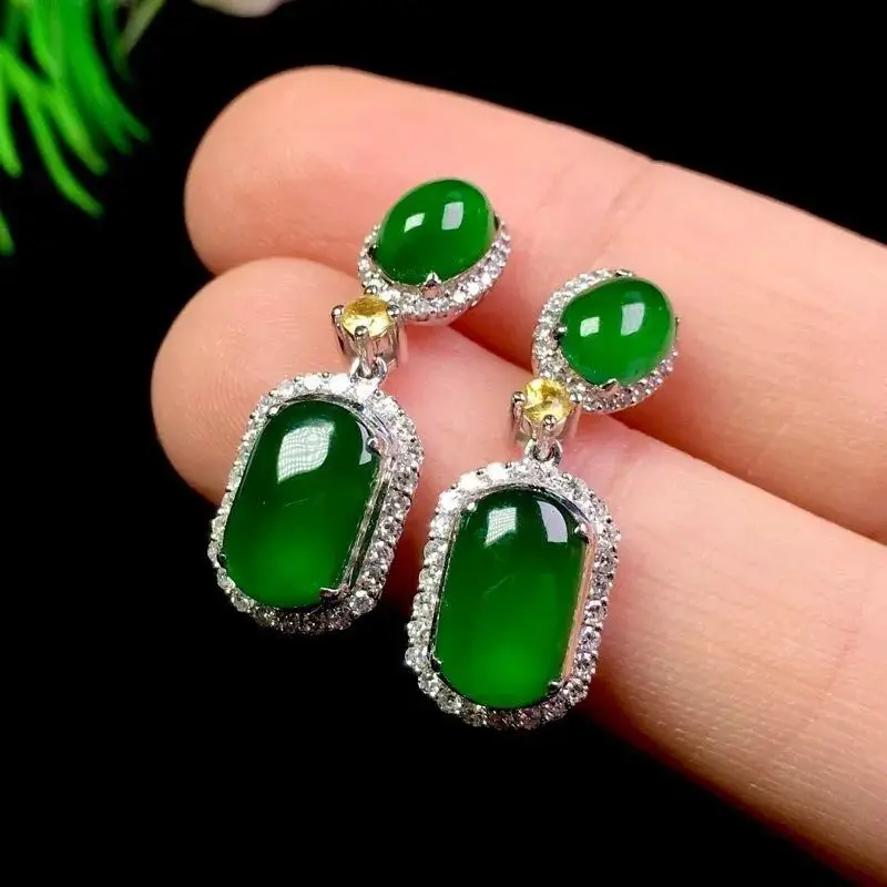 Natural yang green square chalcedony stud earrings inlaid with diamonds full of green fashion earrings exquisite temperament
Natural yang green square chalcedony stud earrings inlaid with diamonds full of green fashion earrings exquisite temperament