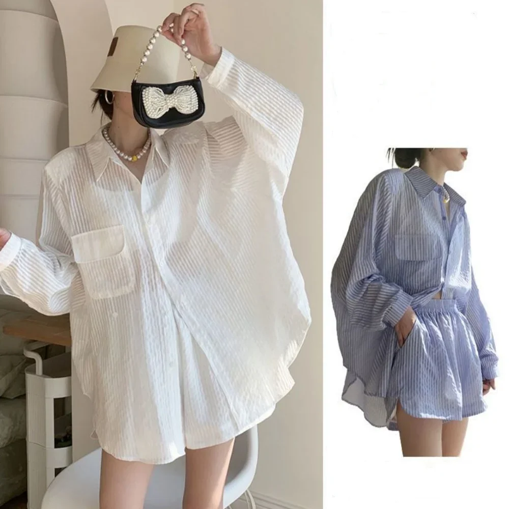 2025 Summer Women Stripe Sunscreen Shirts Sling Short Pants Three Piece Suits Lady Casual Loose Blouse Crop Tops Trousers Sets
2025 Summer Women Stripe Sunscreen Shirts Sling Short Pants Three Piece Suits Lady Casual Loose Blouse Crop Tops Trousers Sets