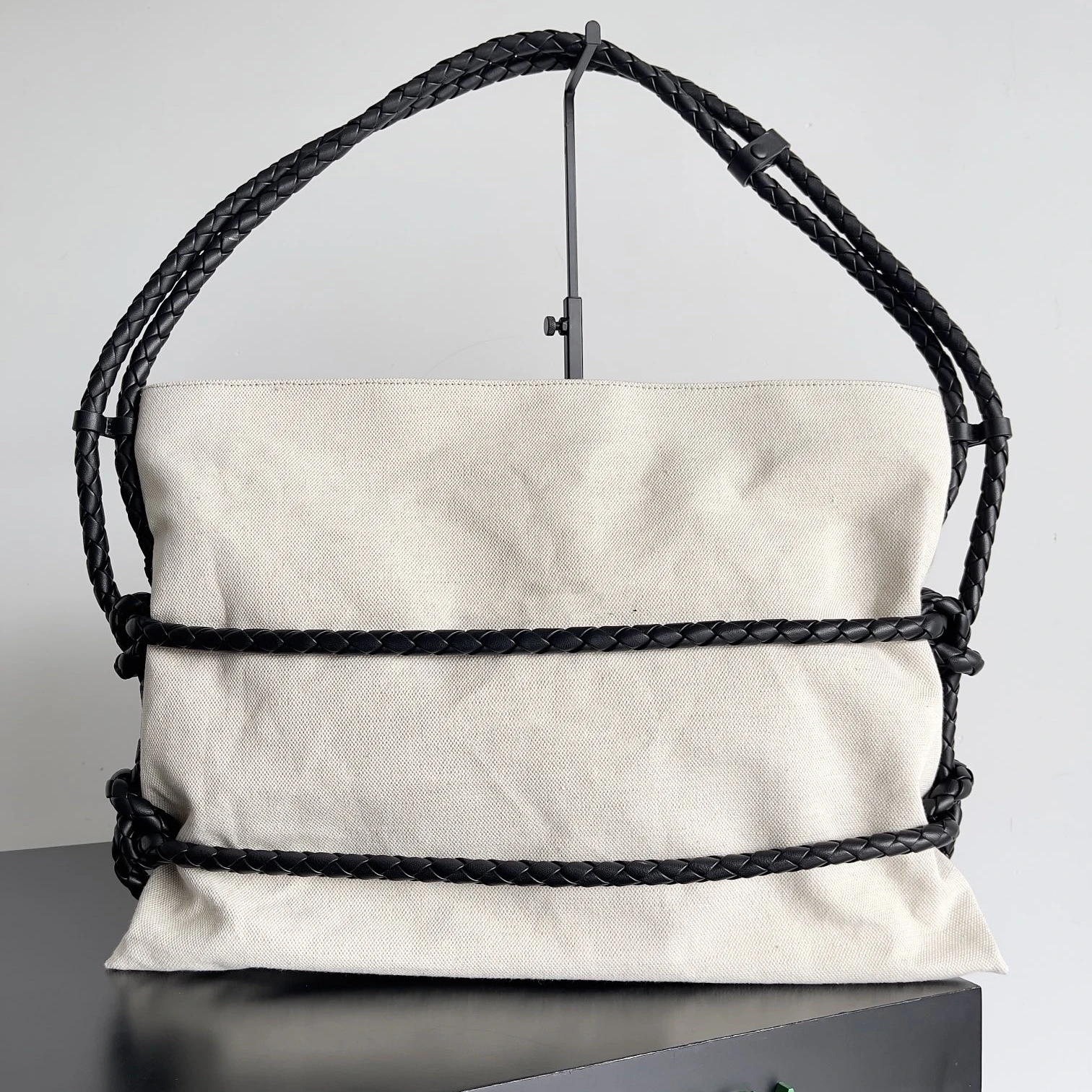 2026 Luxury Designer Genuine Leather Famous Brand Underarm Shoulder Bags for Women Shopper Tote Work Ladies Handbags
2026 Luxury Designer Genuine Leather Famous Brand Underarm Shoulder Bags for Women Shopper Tote Work Ladies Handbags