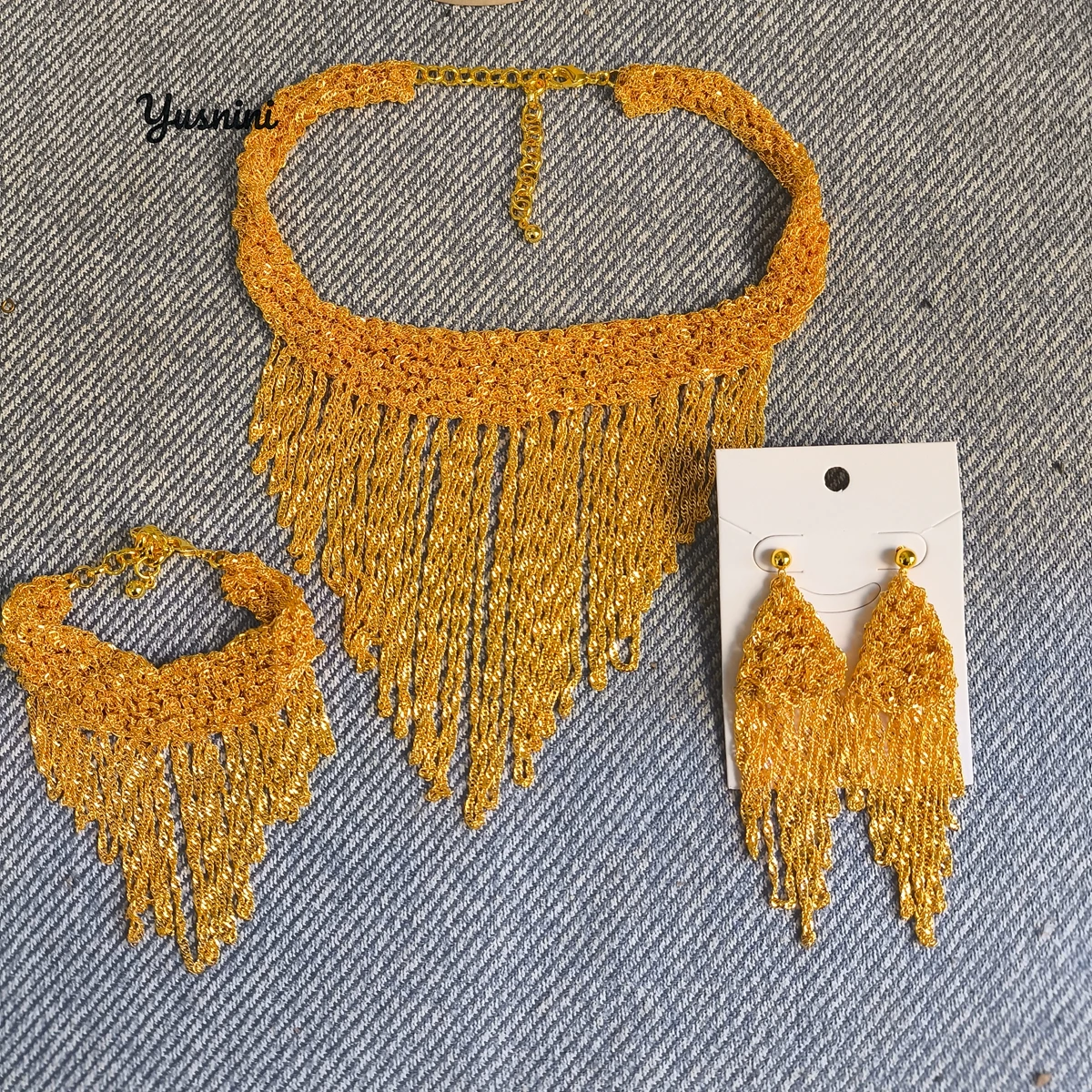 Fashion Saudi Dubai 24K Gold Plated Customized Necklace, Earrings, Bracelets for Couples' Wedding Party Jewelry Set DD10916
Fashion Saudi Dubai 24K Gold Plated Customized Necklace, Earrings, Bracelets for Couples' Wedding Party Jewelry Set DD10916