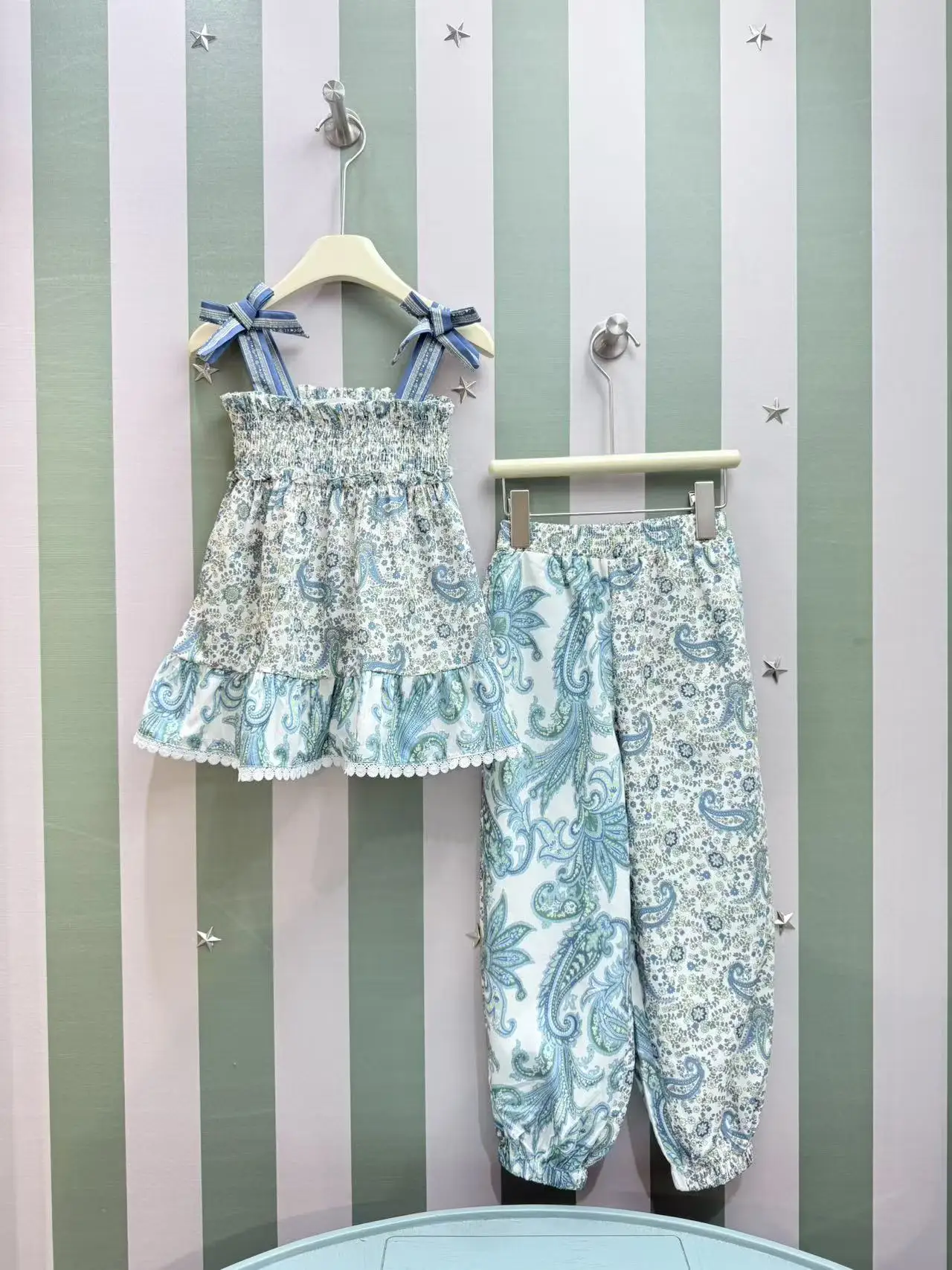 Designer children's clothing girl set summer camisole top dress+pants 2-piece set baby girl clothing
Designer children's clothing girl set summer camisole top dress+pants 2-piece set baby girl clothing
