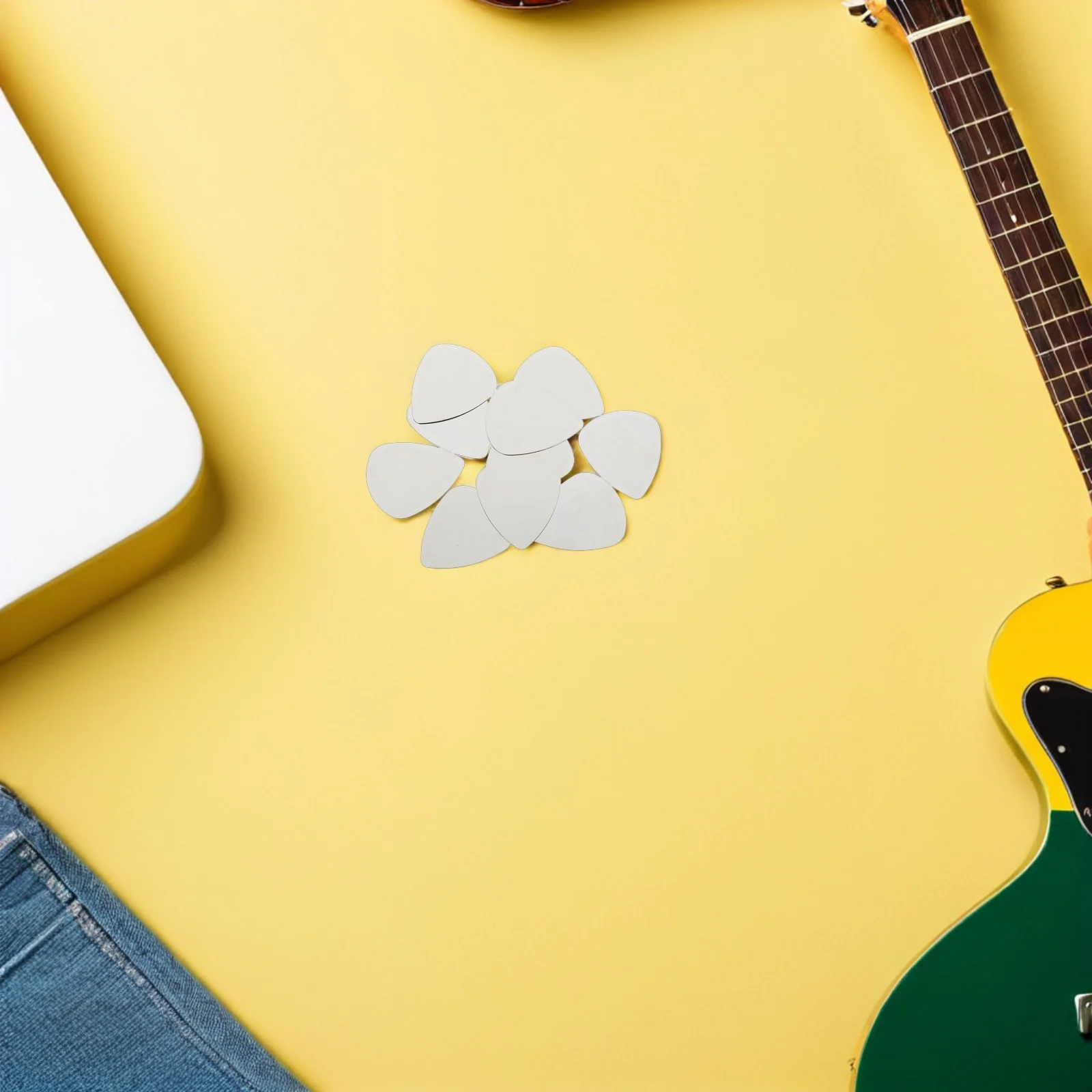 100Pcs Stainless Steel Plectrums Silver Guitar Picks for Acoustic Electric Bass Smooth Edge Wear Resistant for Daily Use Band
100Pcs Stainless Steel Plectrums Silver Guitar Picks for Acoustic Electric Bass Smooth Edge Wear Resistant for Daily Use Band