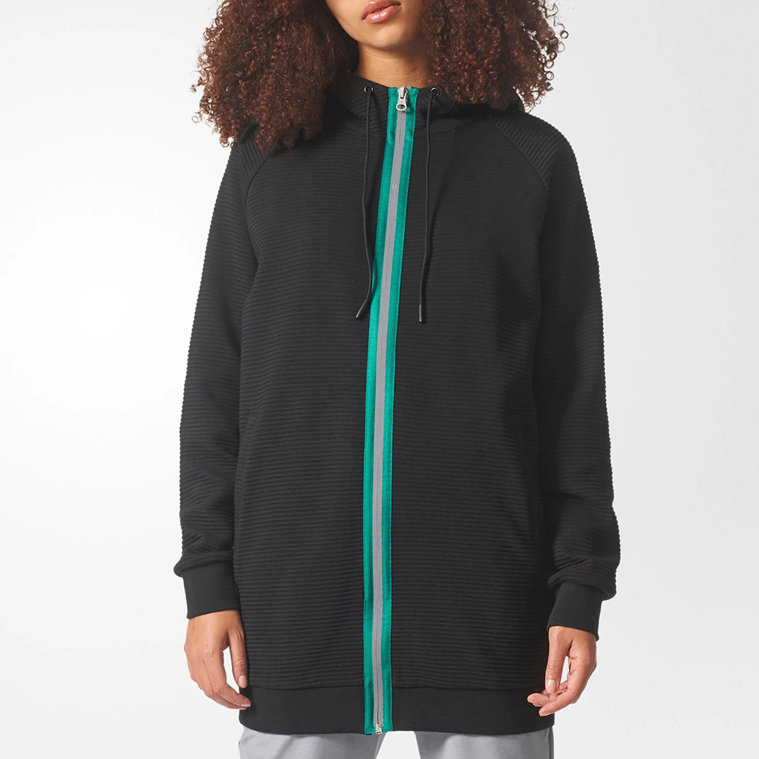 Женская повседневная куртка средней длины с капюшоном Adidas Originals Authentic New Season Trefoil Logo BP9230
Женская повседневная куртка средней длины с капюшоном Adidas Originals Authentic New Season Trefoil Logo BP9230