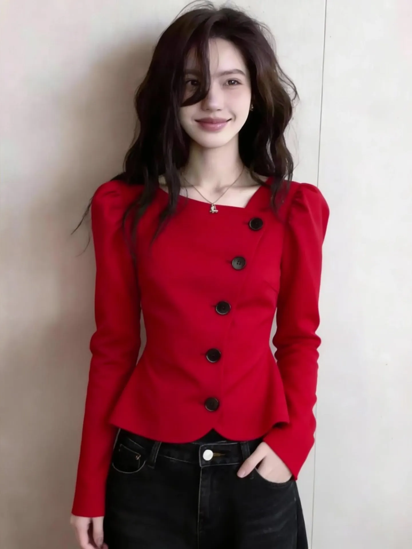 Elegant Red Bubble Sleeve Button up Top for Women Commute White Enhancing Multi-Button Design Spring New Style Casual Shirt
Elegant Red Bubble Sleeve Button up Top for Women Commute White Enhancing Multi-Button Design Spring New Style Casual Shirt